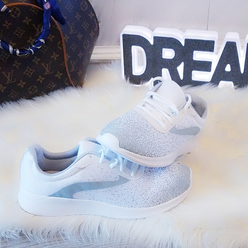 New White Memory Foam Running Shoes Lightweight 6 - Picture 1 of 5